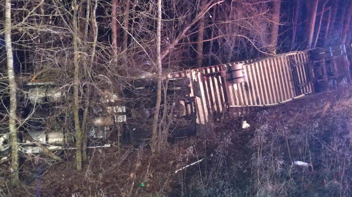 This is the crash that lead to chicken tenders spilling across a state highway in Cherokee County, Alabama. Cherokee County Sheriff’s Office photo