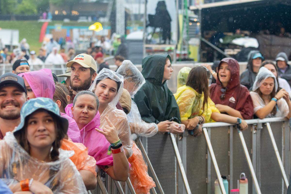 Fans at Lovin’ Life Music Fest.