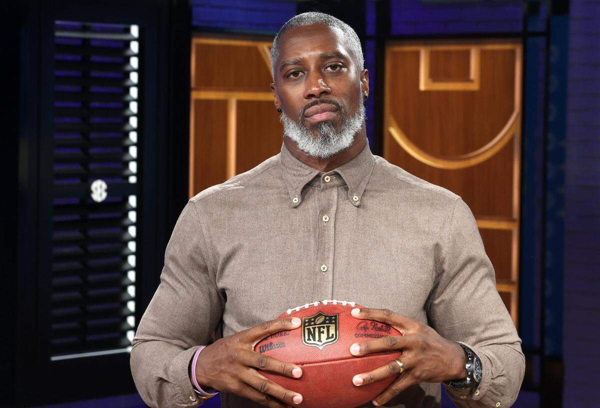 Former Carolina Panthers safety Roman Harper played for the team in 2014 and 2015. He is now a college football analyst for SEC Network, which is based in Charlotte.