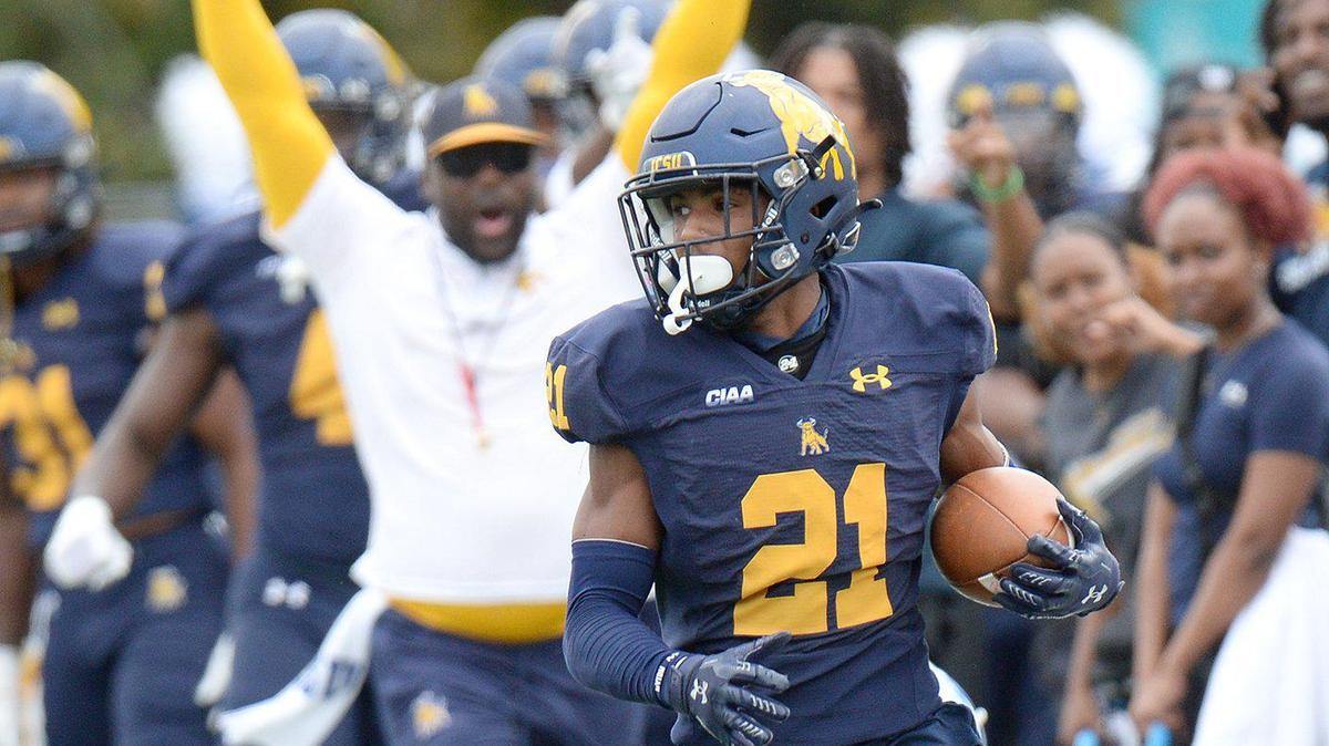 JCSU’s #21, Ja’Qun Wilkins unleashed a long first half kick return only to have it called back because of a penalty. Fayetteville State dominated Johnson C. Smith leading 14-0 by the end of the first half. The Johnson C. Smith University Golden Bulls hosted the Fayetteville State Broncos on Senior Day in their final regular season home game at Irwin Belk Complex in Charlotte on Saturday, Nov. 2, 2024. The Golden Bulls went into the matchup with a perfect 6-0 record while the Broncos sat at 3-4 overall including a two-game losing streak in their last pair of tilts.