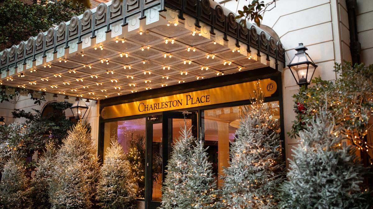 Christmas in Charleston? Yes please.