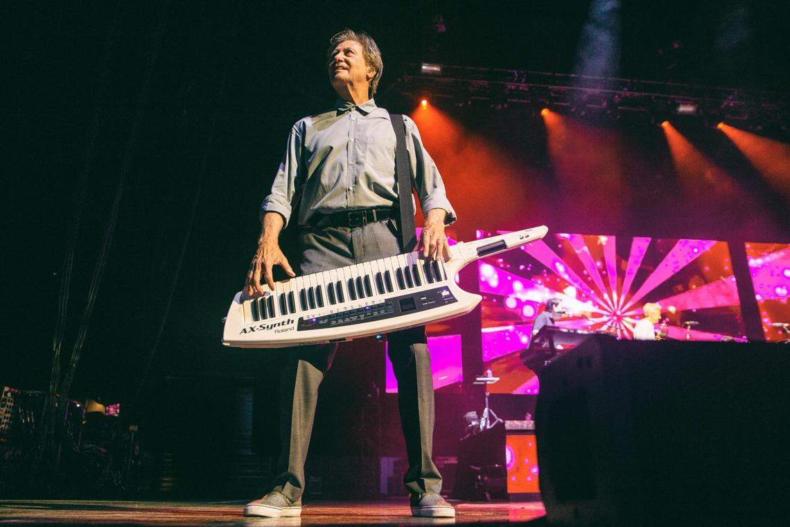 Chicago co-founder Robert Lamm at PNC Music Pavilion on Tuesday night.