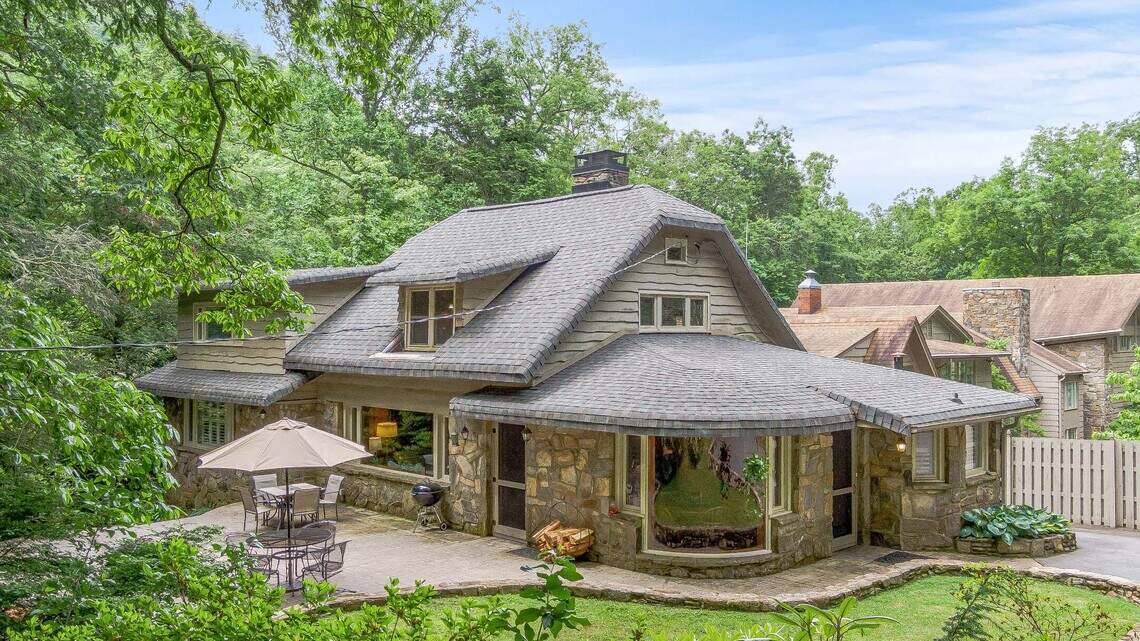 Billy Graham’s family house in NC is up for sale. Here’s how much it would cost you.