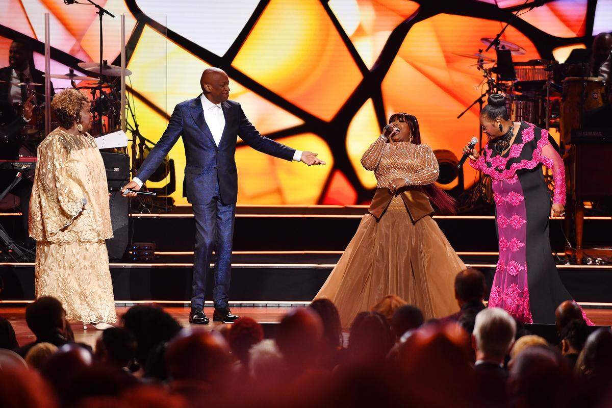 NASHVILLE, TENNESSEE - AUGUST 16: In this image released on August 31, 2025, (L-R) Tramaine Hawkins, Donnie McClurkin, Jekalyn Carr and Dottie Peoples perform onstage during the 40th Annual Stellar Gospel Music Awards at Schermerhorn Symphony Center on August 16, 2025 in Nashville, Tennessee. (Photo by Jason Davis/Getty Images)