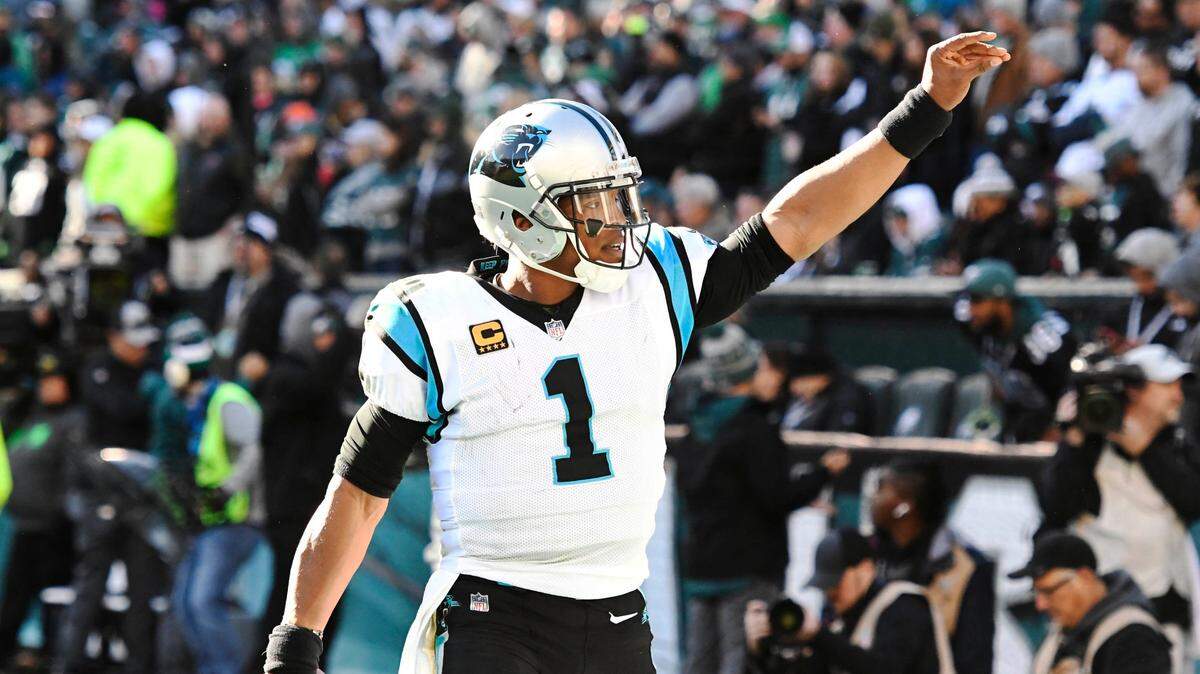 Carolina Panthers quarterback Cam Newton (1) met Dallas Cowboys wide receiver Michael Gallup when the latter played on Newton’s 7vs7 All-Star football team in 2014.