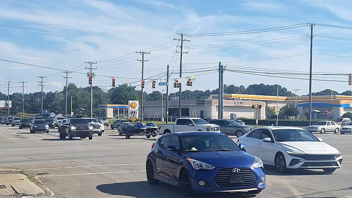 NCDOT to expand chronically bottlenecked Lake Norman road, add sidewalks