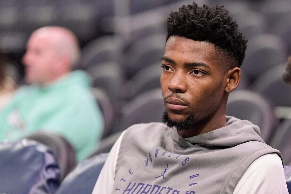 Charlotte Hornets forward Brandon Miller (24) during pregame warmups against the Oklahoma City Thunder at Spectrum Center.