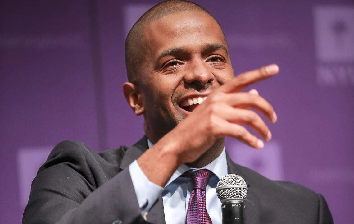 Bakari Sellers was youngest African American elected to office in 2006. He was named to TIME’s “40 Under 40” list in 2010, and The Root’s 100 Most Influential African Americans list in 2014 and 2015.