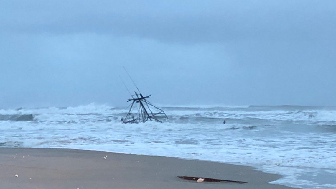 Whats to become of the rigging from a sunken trawler in the Graveyard of the Atlantic? Cape Hatteras National Seashore photo