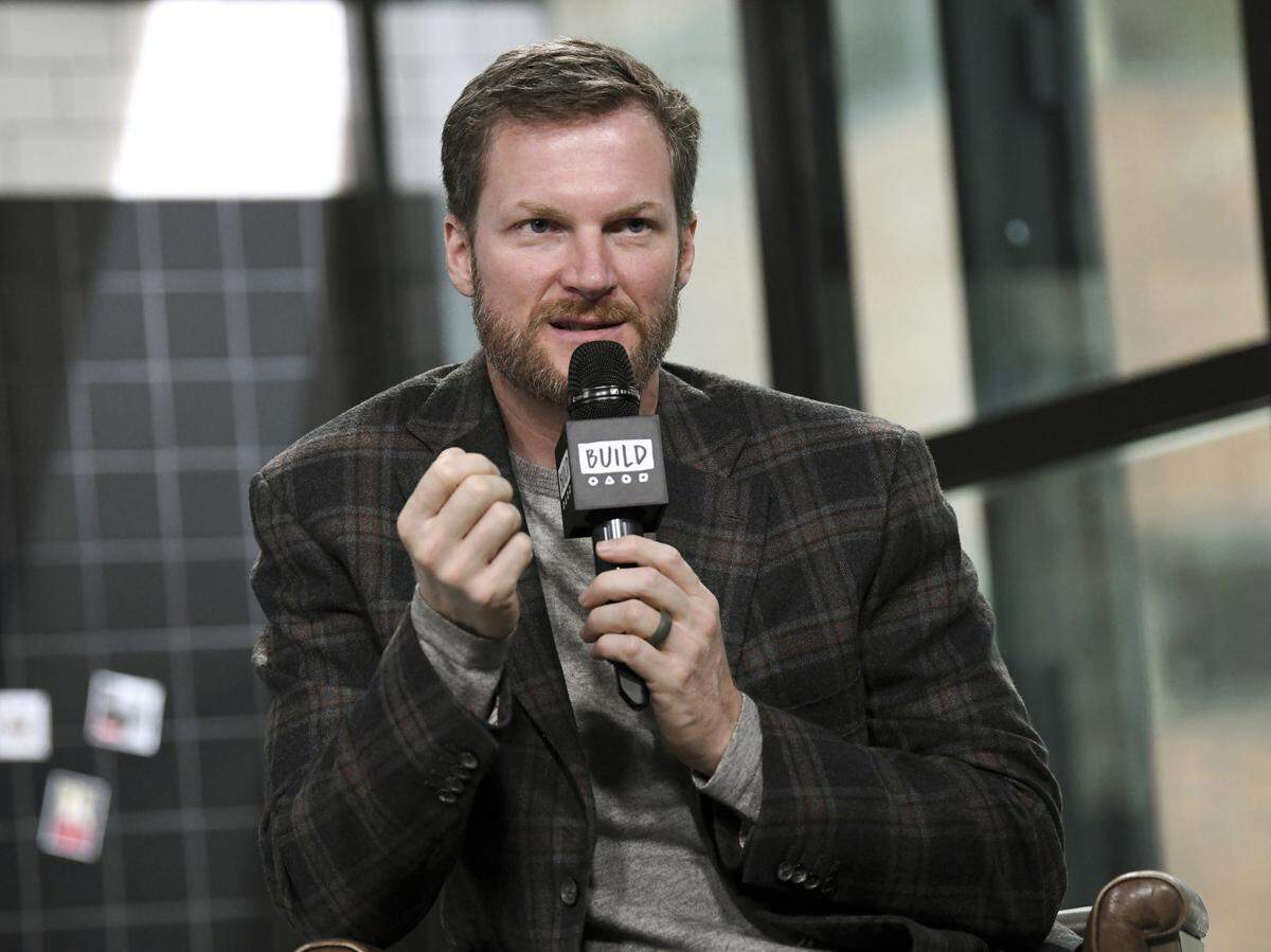 Retired NASCAR star Dale Earnhardt Jr. will kick off his second season as a NBC analyst on Sunday at Chicagoland Speedway.