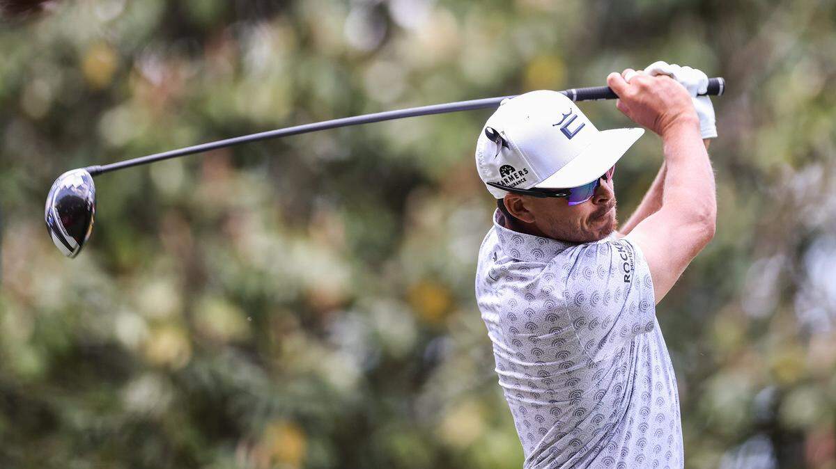 Rickie Fowler tees off on No. 16 during Saturday’s third round of the Wells Fargo Championship at Quail Hollow Club.