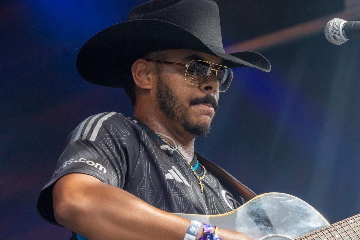 Austin McNeill performs at Lovin’ Life Music Fest.