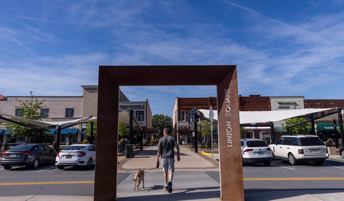 Main Avenue in Hickory, NC ranks No. 9 on a list of places with must-see main streets that serve as cultural hubs and “the hearts of their communities,” according to 10Best USA Today readers.