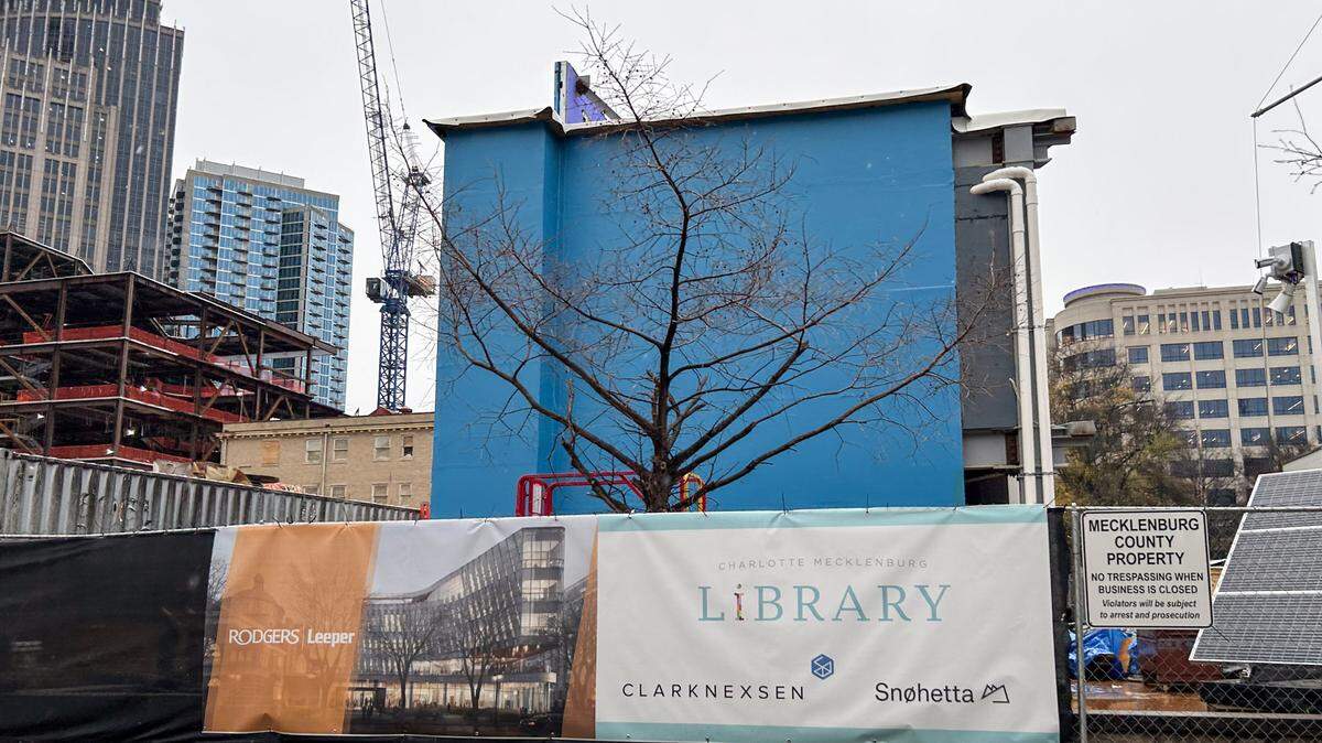 Construction in uptown continues on a new library and Spirit Square on 7th Street, near North Tryon Street.