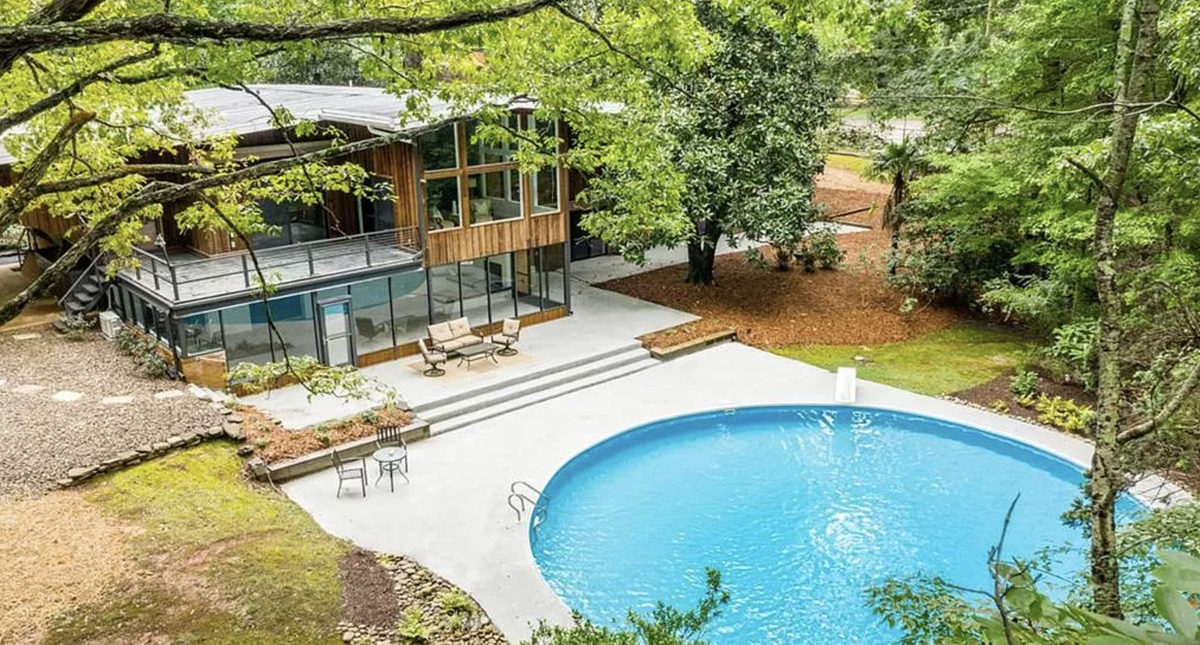 The pool a Aero Plantation is 12 feet deep in the center and has a diving board.