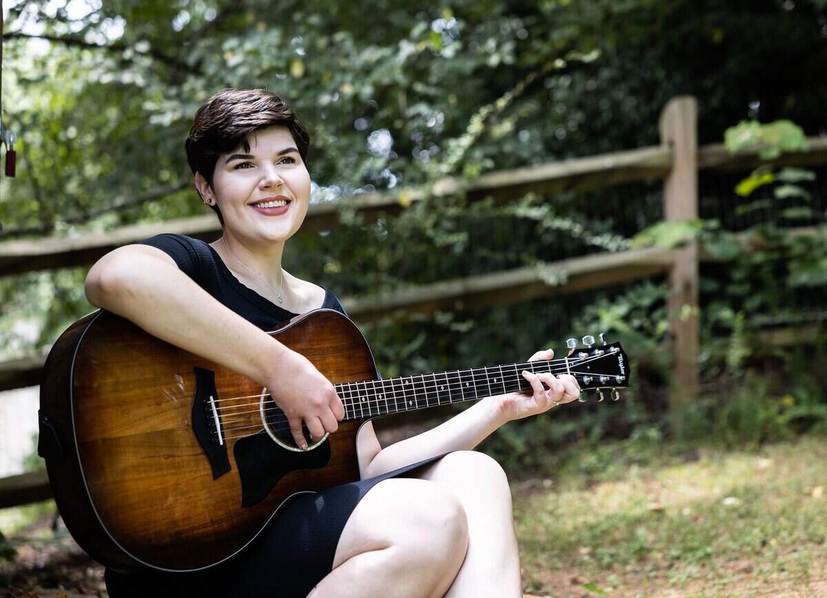 Kayla Vega, a 28-year-old aspiring singer, has leveraged a combination of skill and luck to turn radio station promotions into unique opportunities.