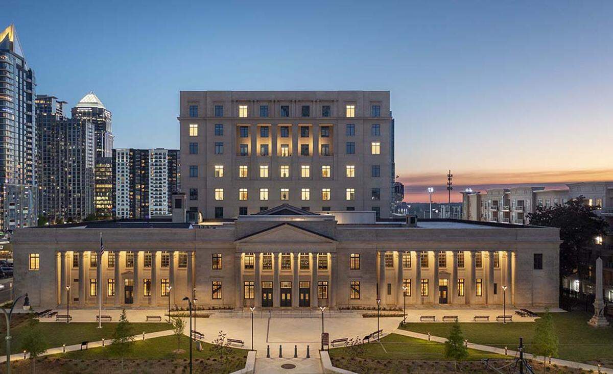 The Charles R. Jonas Federal Building and U.S. Courthouse project’s architect was Jenkins Peer Architects.