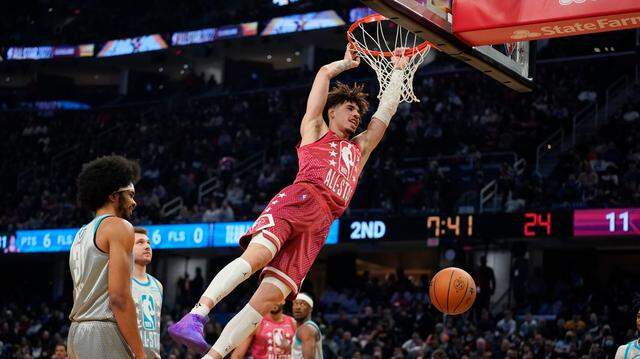 lamelo ball dunk