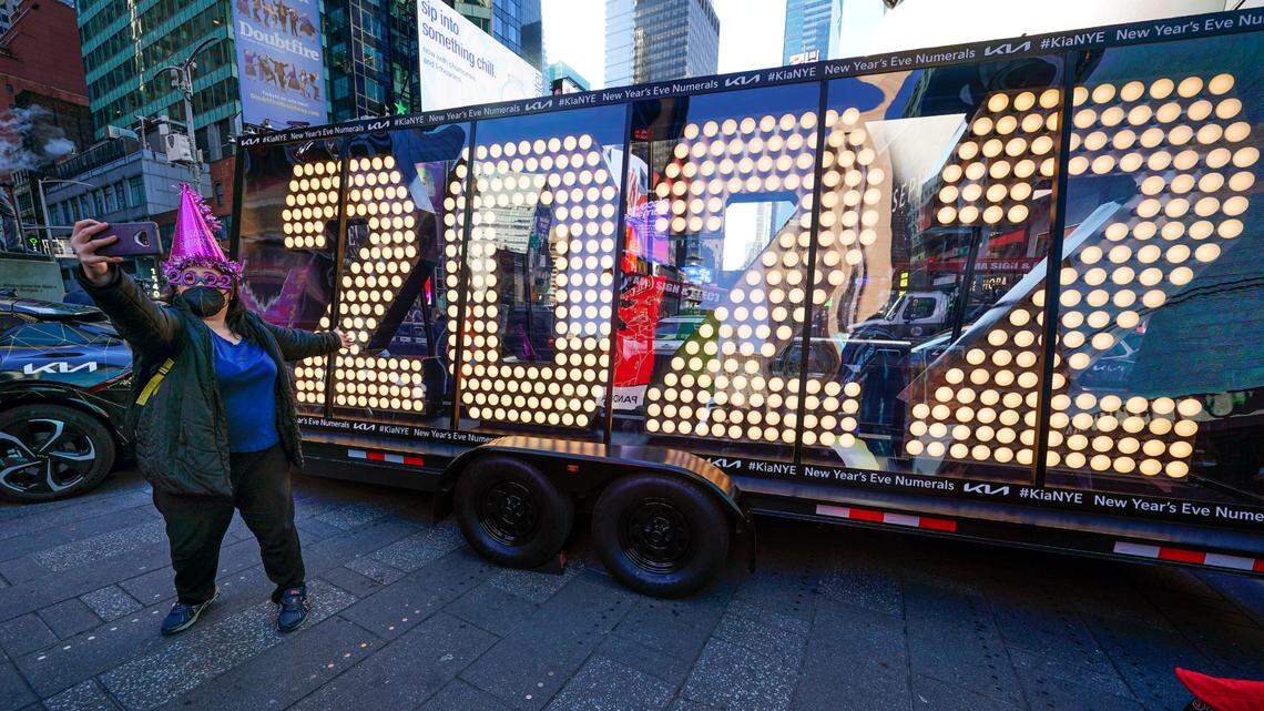 Got New Year’s resolutions or life changes in 2022? Here’s what two experts recommend.