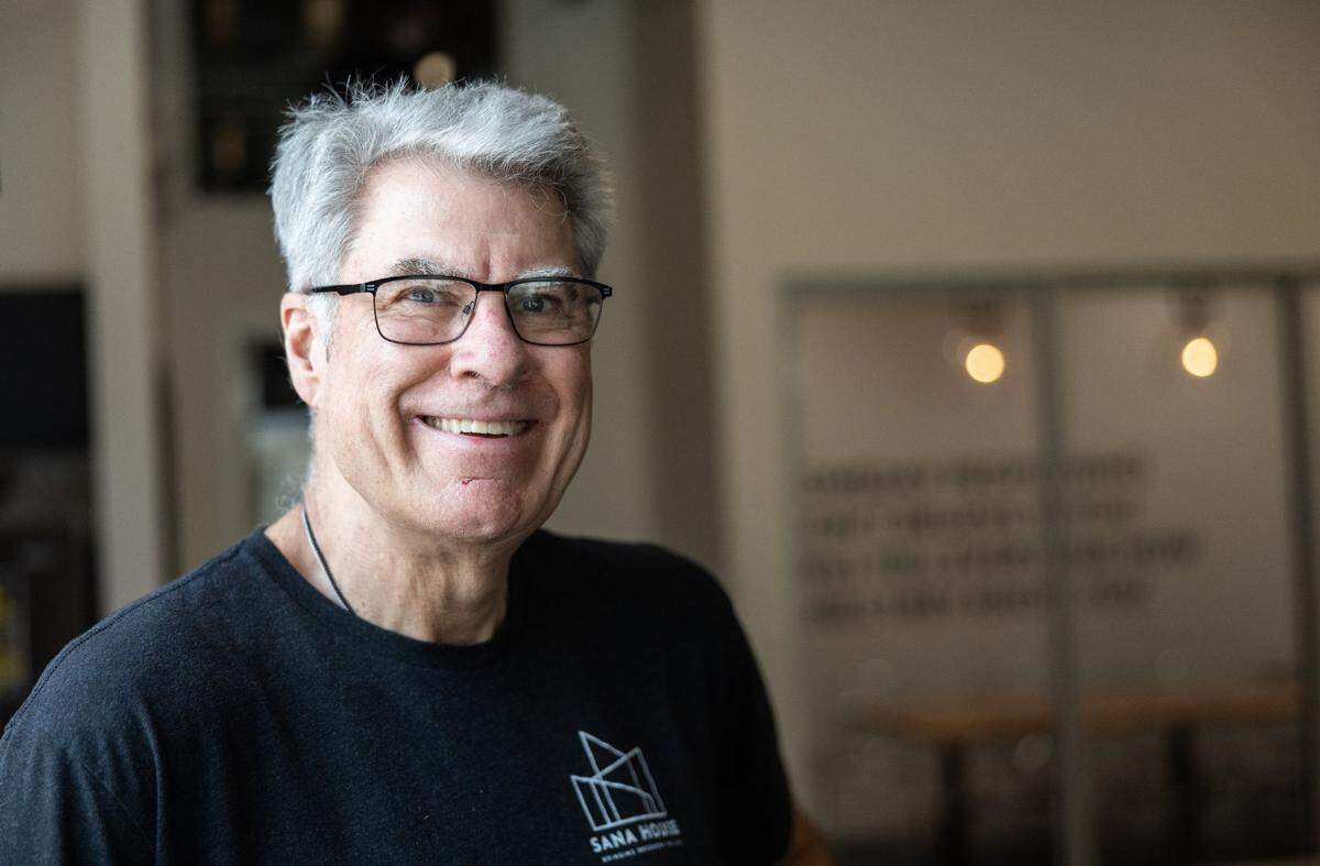 Former Duke basketball star Mike Gminski will host a prep basketball showcase in Concord this weekend. After a long struggle with alcohol, Gminski has also gone public with the story of his recovery.