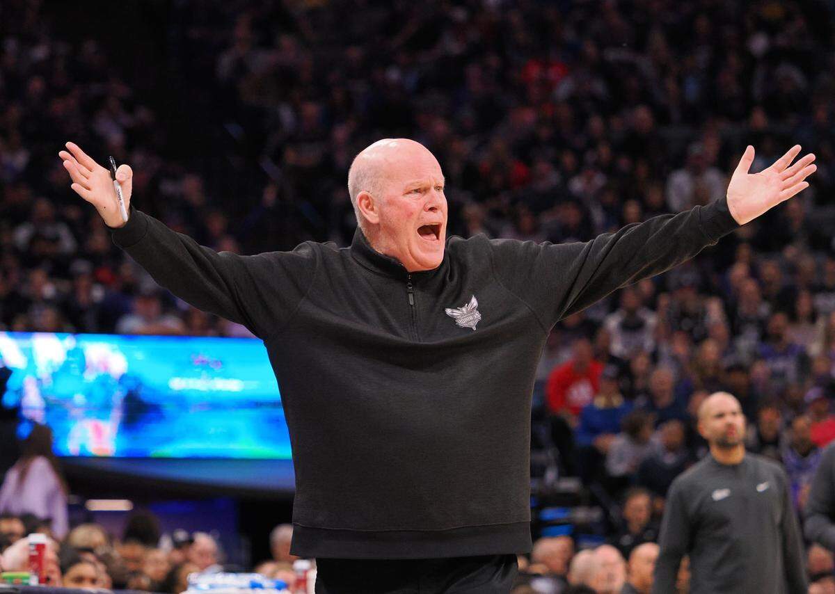 Charlotte Hornets head coach Steve Clifford reacts from the sideline during the fourth quarter against the Sacramento Kings at Golden 1 Center.