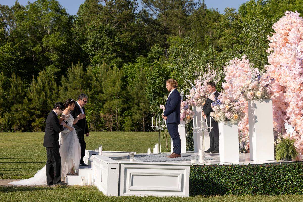 “Love is Blind” stars Amy and Johnny at Cedar Creek Ranch in Waxhaw, NC.