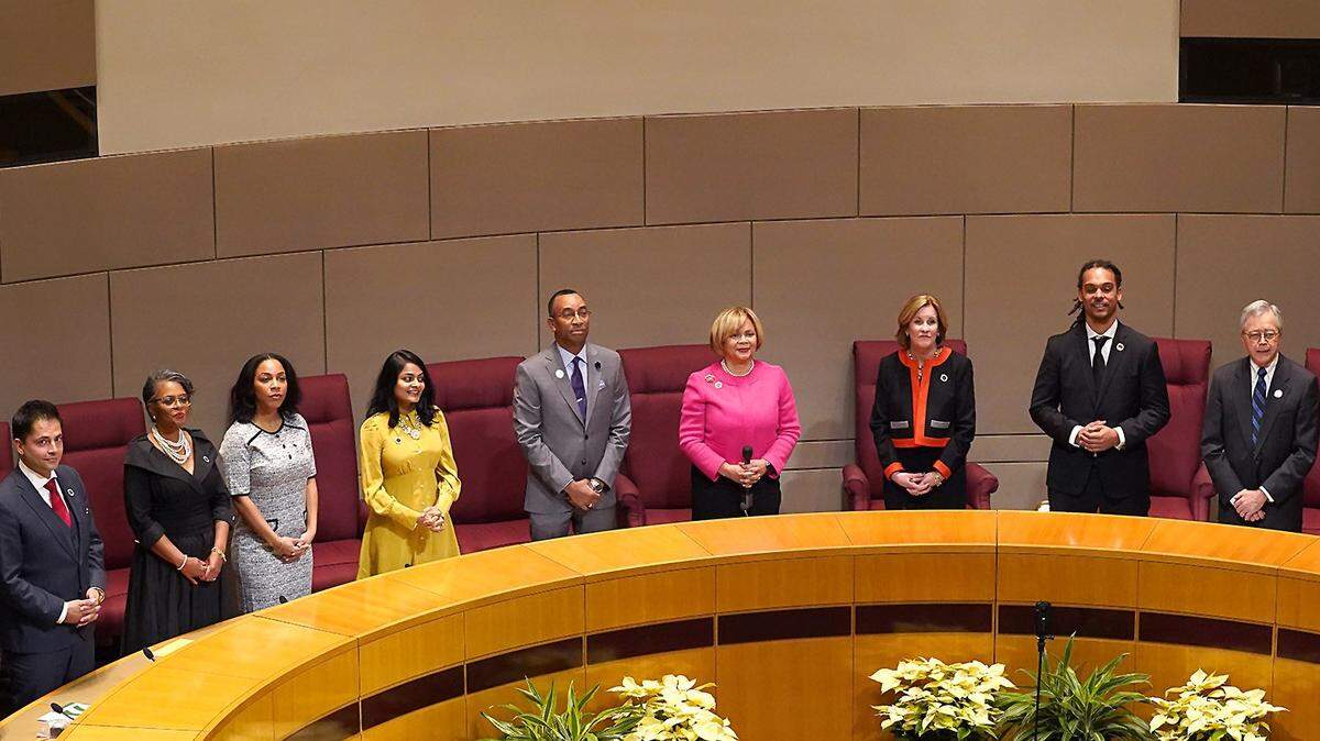 The Charlotte City Council poses for a group photograph following the swearing in ceremony on Monday, December 2, 2019 at the Charlotte-Mecklenburg Government Center in Charlotte, NC.