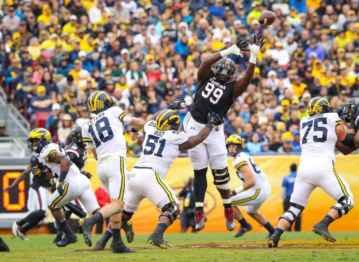 South Carolina defensive lineman Javon Kinlaw (99) tries to block a pass during the first half of the Outback Bowl at Raymond James Stadium in Tampa, FL, Monday, January 01, 2018.
