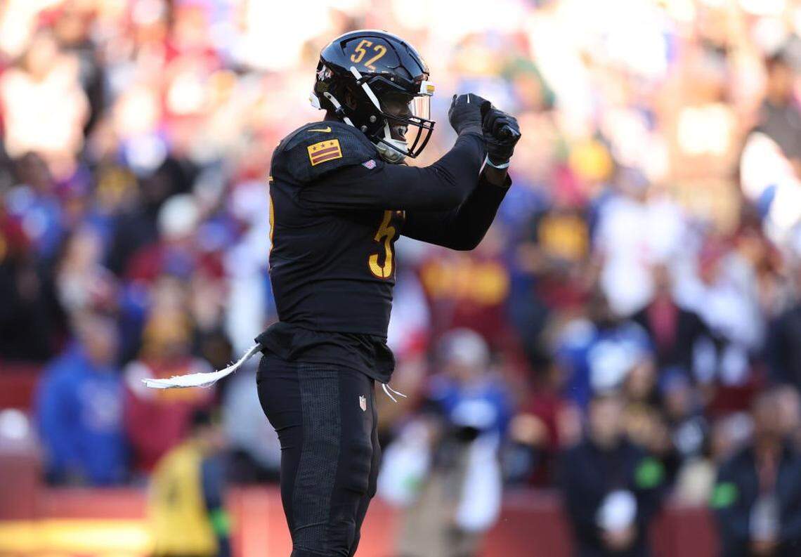 Jamin Davis of the Washington Commanders celebrates a sack in the game against the New York Giants in 2023.