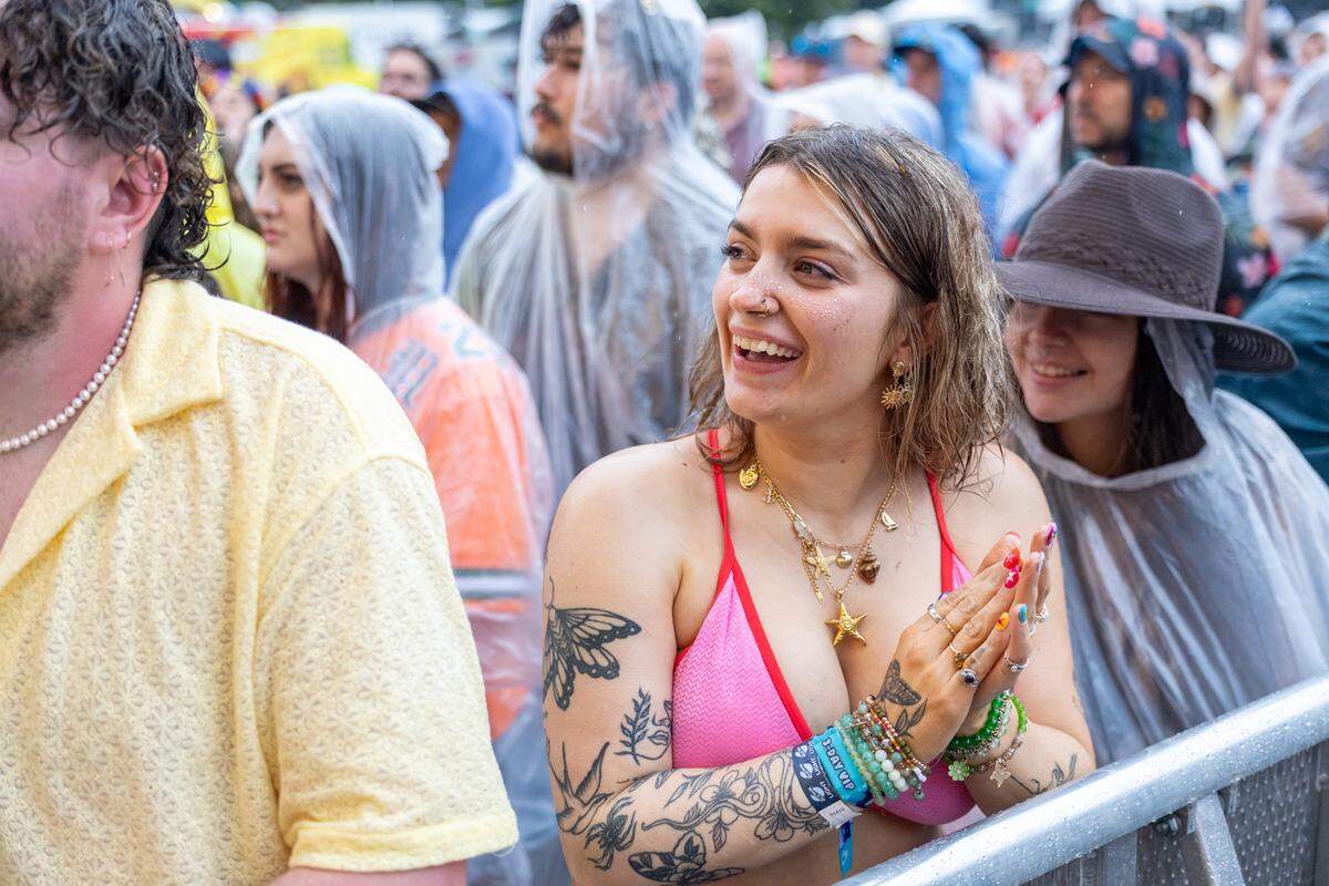 Fans at Lovin’ Life Music Fest.