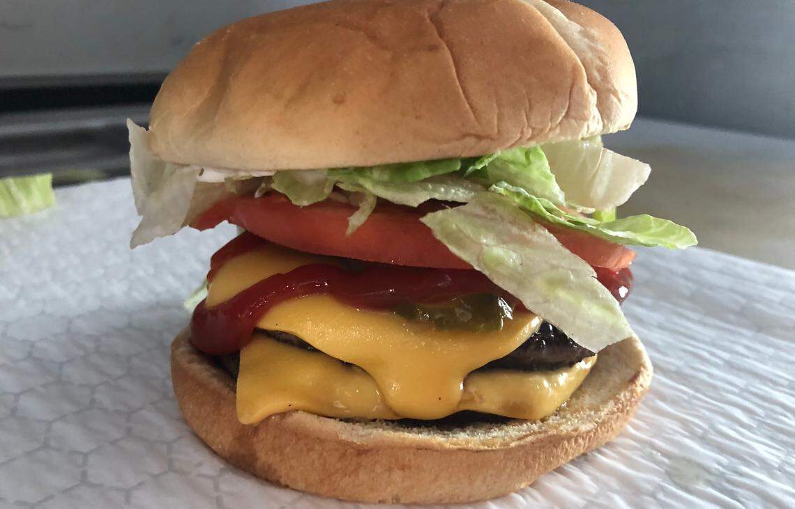 SkyView22’s cheeseburger. 