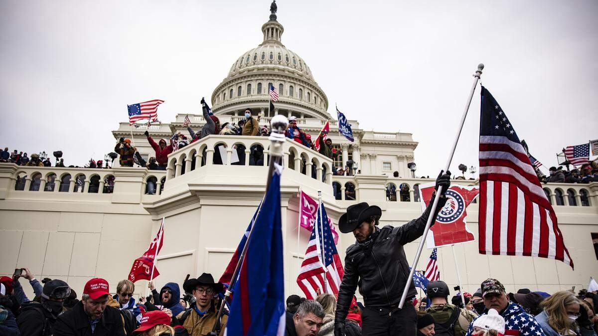 Pro-Trump supporters storm the U.S. Capitol following a rally with President Donald Trump on January 6, 2021 in Washington, DC. 