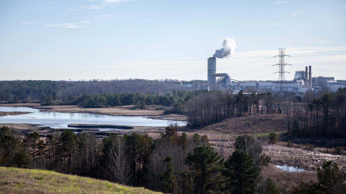 Duke Energy and the N.C. Electric Membership Corporation are concerned about a U.S. Environmental Protection Agency proposal that would require them to add carbon capture and storage or co-fire hydrogen. This photo shows coal ash basins at Duke’s Marshall Steam Station.