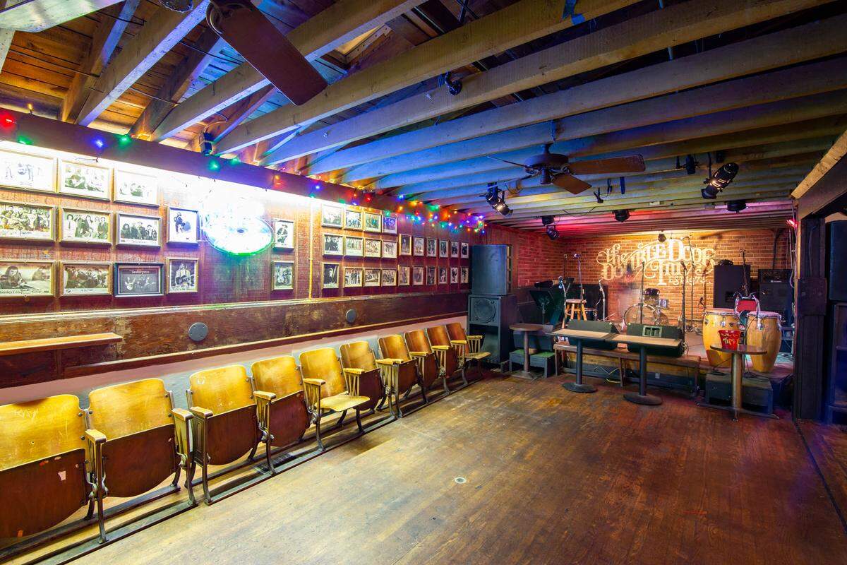Double Door Inn on the last night it was open in January 2017. It closed after 43 years in Charlotte.