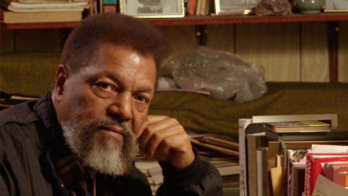 Robert Franklin Williams Content Date: 1/5/1995 Caption: 10/20/96 1FOR PUBLISHED CUTLINE / CAPTION, SEE VUTEXT SAVE. **UNPUBLISHED NOTES : ** (12/16/95 BANCHERO) Robert Williams, from Monroe, NC. civil rights activist now living in Baldwin Mich.