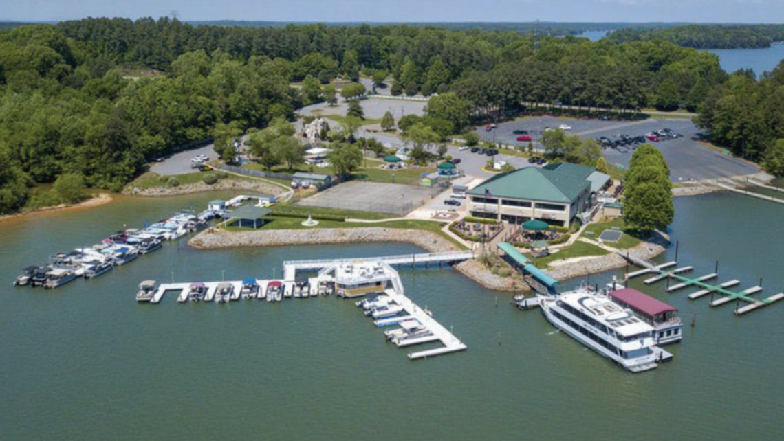 Reject developer’s plans for landmark Lake Norman waterfront site, board advises
