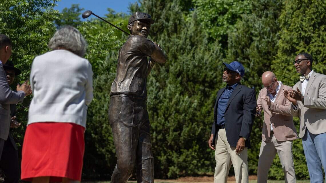 Black golf pioneer Charlie Sifford honored with statue in uptown Charlotte