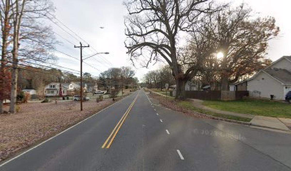 Eight West Mecklenburg High School students were taken to a hospital for evaluation after their bus crashed with another vehicle, a Charlotte-Mecklenburg Schools spokeswoman said Tuesday morning, Jan. 30, 2024.