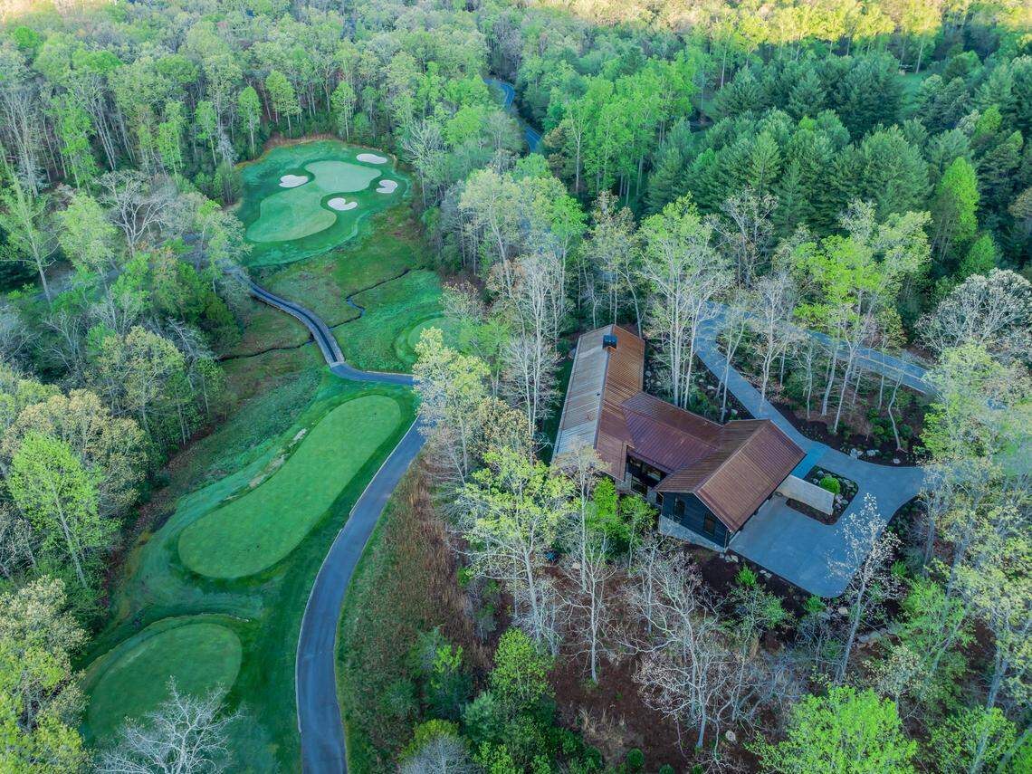 If you like green and you like golf, this is your place.