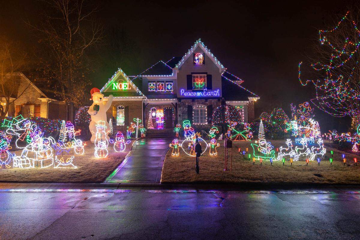 1007 Mapesbury Lane in Waxhaw.