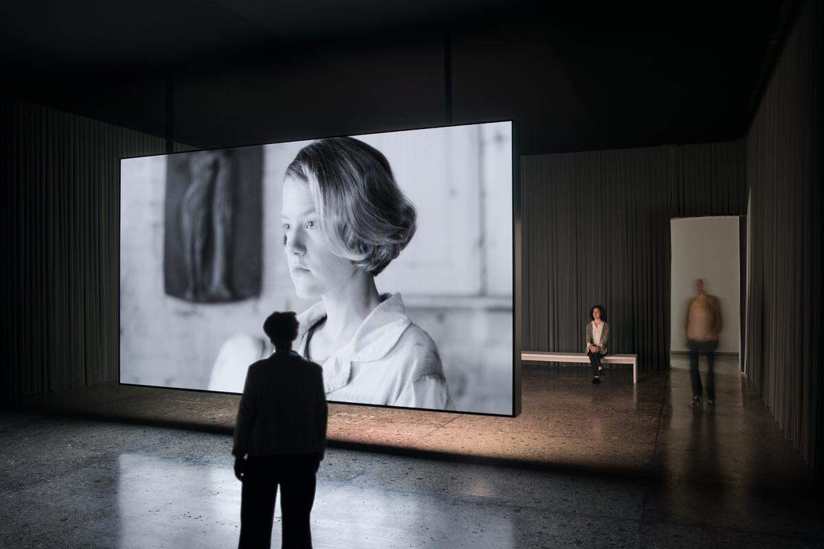 “Teresa Hubbard / Alexander Birchler: Flora,” 2017.” Synchronized double-sided film installation with shared soundtrack, 30-minute loop. This Bechtler Museum of Modern Art exhibit is a multimedia project about overlooked American artist Flora Mayo.