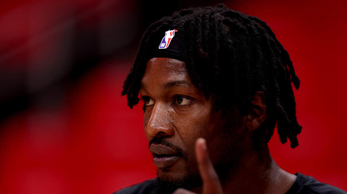 Charlotte Hornets acquire veteran, more draft picks in deal with Houston Rockets