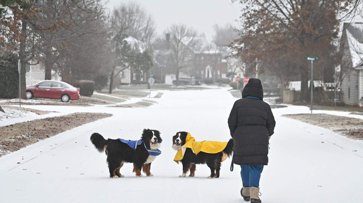 Charlotte is bracing for an anticipated 4 to 7 inches - or more - of snow this weekend.