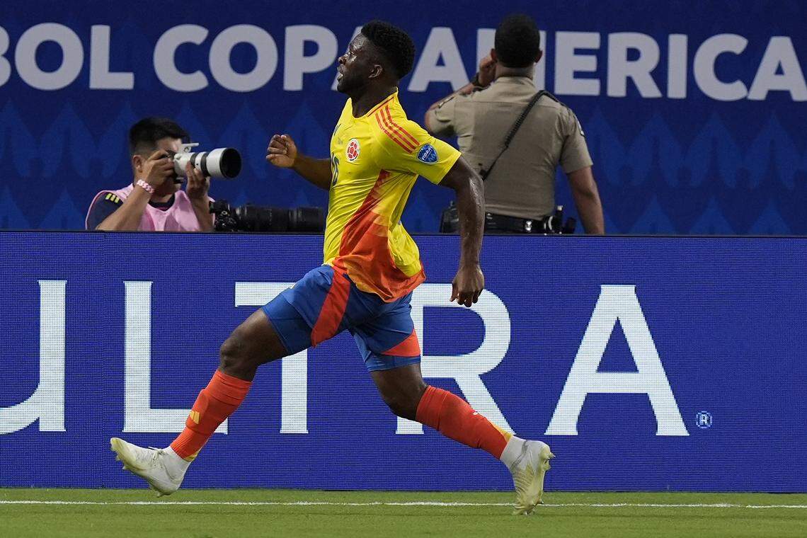 Colombia midfielder Lerma Solis (16) reacts to his goal during the first half against Uruguay at the Copa Armerica Semifinal match at Bank of America Stadium. / Jim Dedmon-USA TODAY Sports