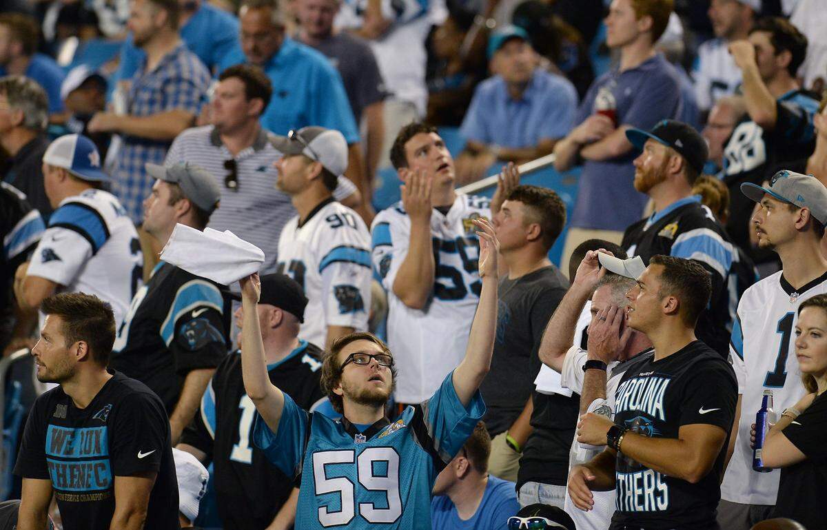 Carolina Panthers fans haven’t been very happy wiith their team so far this season. Carolina opened the year with consecutive losses to the L.A. Rams and Tampa Bay in Charlotte.