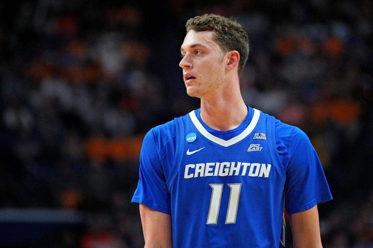 Creighton Bluejays center Ryan Kalkbrenner (11) looks on during the first half against the Auburn Tigers in the second round of the 2025 NCAA Tournament at Rupp Arena.