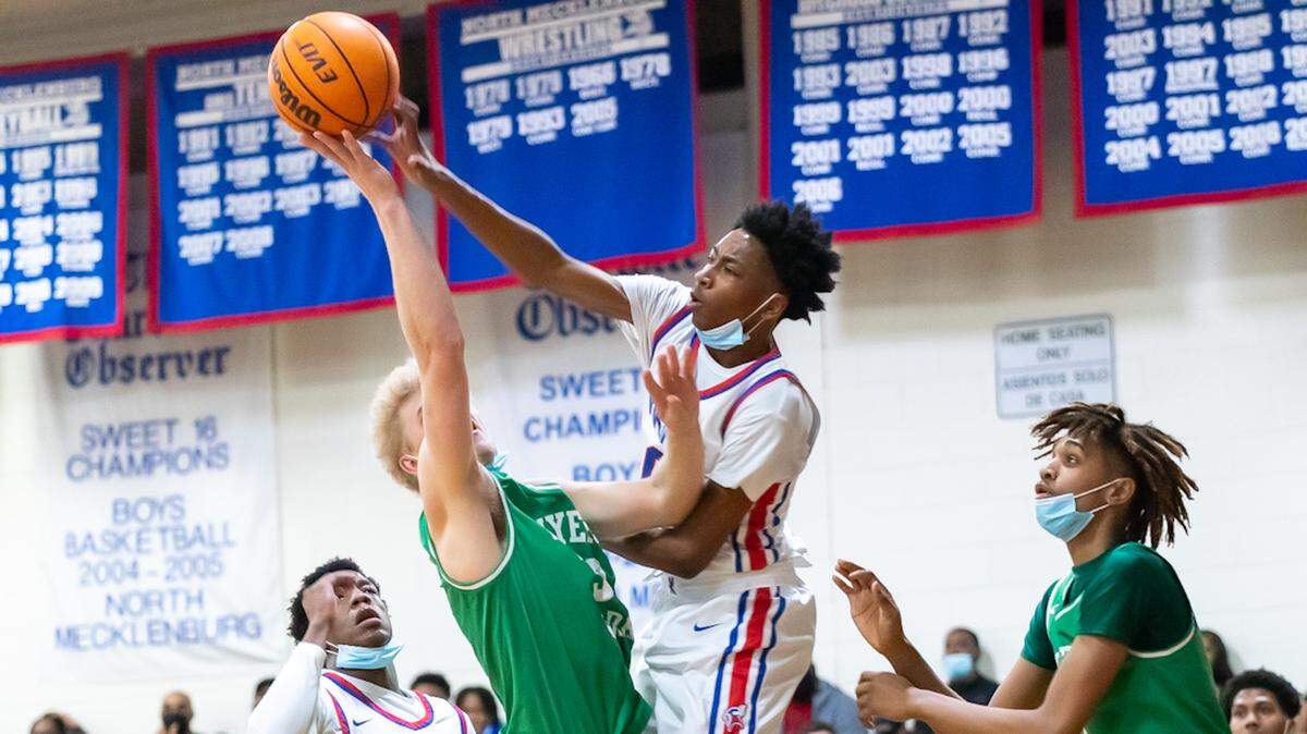 North Meck dominates the boards on defense in the first half