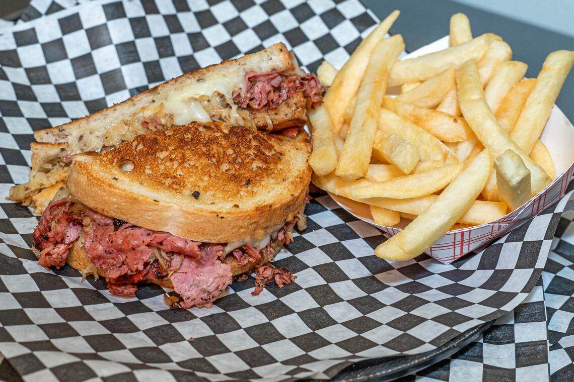 The reuben at Arthur’s has corned beef, rye bread, Swiss cheese, sauerkraut, and Thousand Island or spicy mustard.
