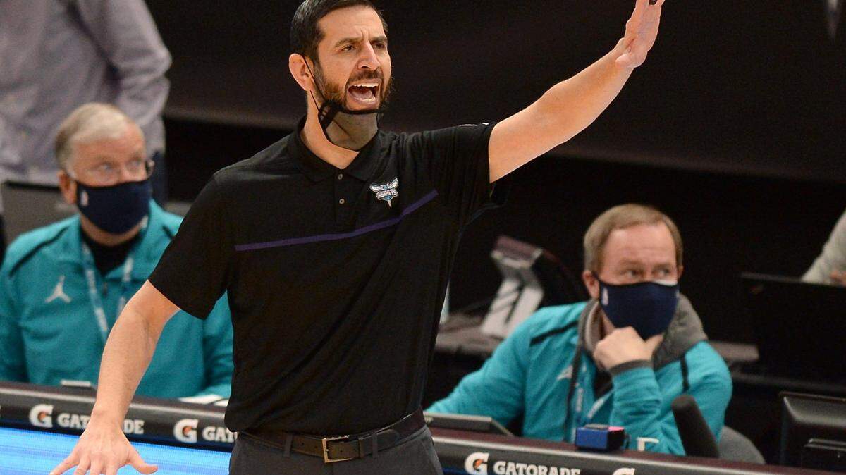 Charlotte Hornets head coach James Borrego yells instructions to his team during late fourth quarter action against the Indiana Pacers on Friday, January 29, 2021 at Spectrum Center in Charlotte, NC. The Hornets defeated the Pacers 108-105.