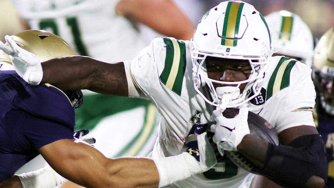 First look: Charlotte football looks to bounce back against Memphis in AAC road game